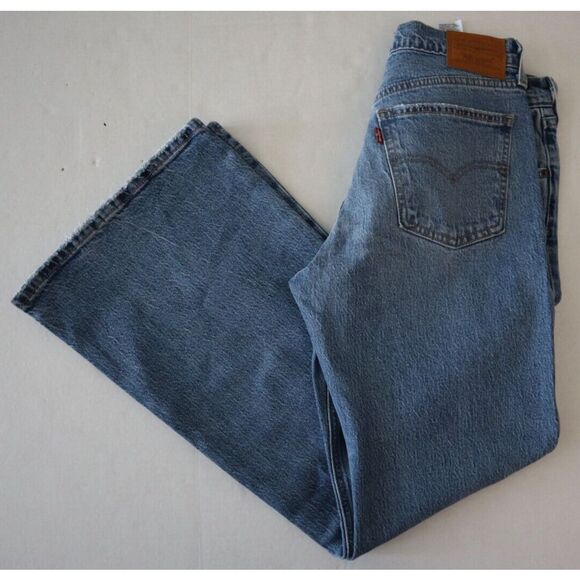 Levi's Women's Sz 27 x 30 Medium Wash Middy Ankle Flare Stretch Denim Jeans - Picture 9 of 9